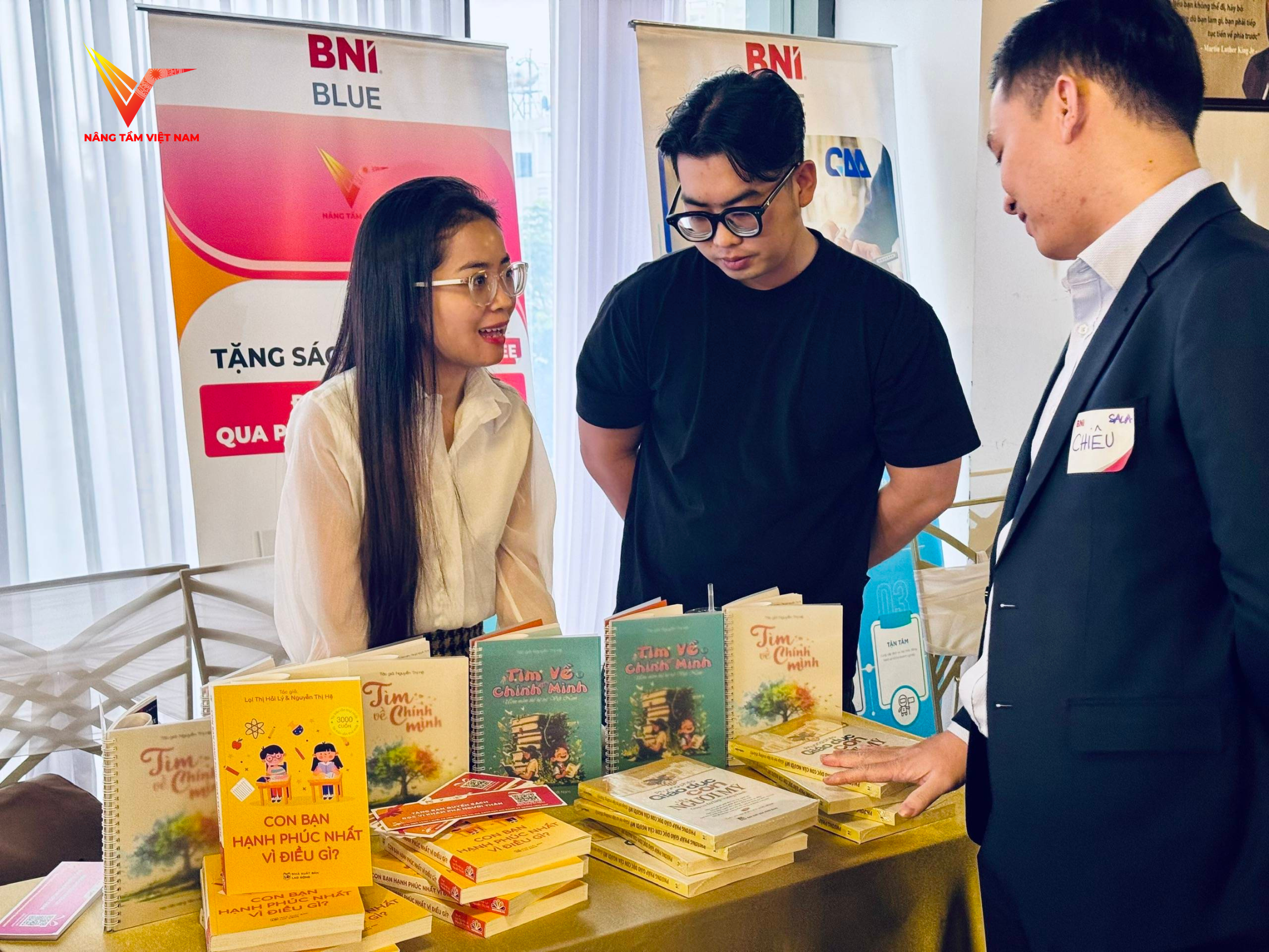Học viện Nâng Tầm Việt Nam