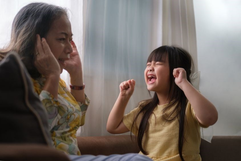 Con bướng phải làm sao? 