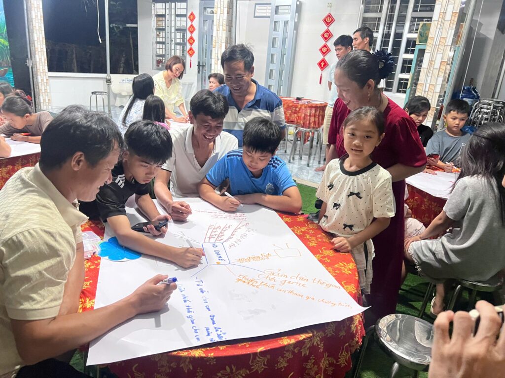 Các gia đình kim cương đang được trải nghiệm cùng nhau